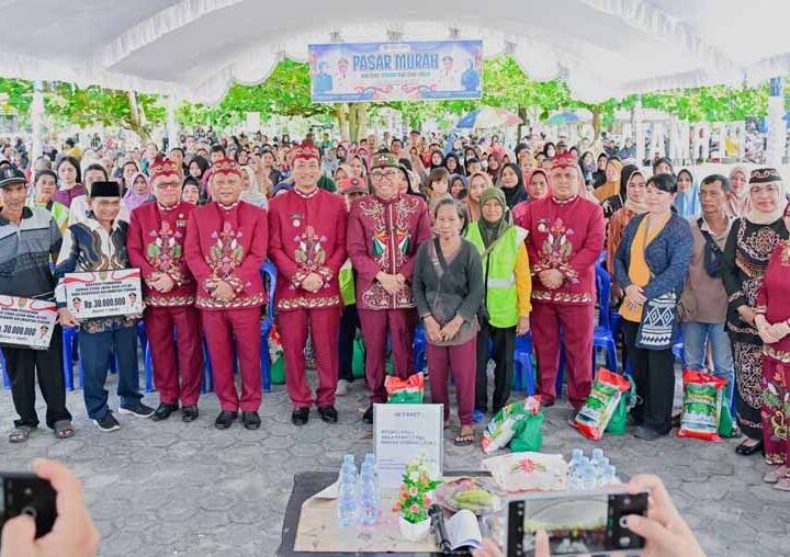 Hari Jadi ke-23 Kabupaten Sukamara, Pemprov Kalteng Bagikan 2.000 Paket Sembako Kepada Masyarakat
