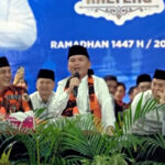 Gubernur Kalimantan Tengah Agustiar Sabran menyampaikan sambutan