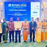 Wakil Ketua Umum Kadin Indonesia, Andi Yuslim Patawari (nomor 5 dari kiri) saat menghadiri acara pembukaan Borneo International Halal Showcase (BIHAS) 2026 yang berlangsung di The Waterfront Hotel, Kuching, Sarawak, Rabu (22/7/2026). (Foto : Dok Pribadi AYP)