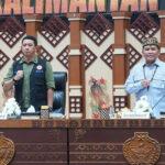 Gubernur Kalteng Agustiar Sabran bersama Kepala BNPB RI Letjen TNI Suharyanto saat memimpin Rapat Koordinasi.